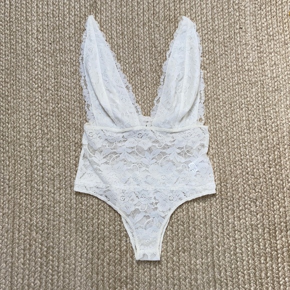 Tops - 🍉 SUMMER CLEARANCE  Lace Body Suit S